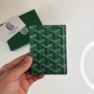 Men’s Excellent Condition Green Premium Canvas Wallet With Yellow Interior